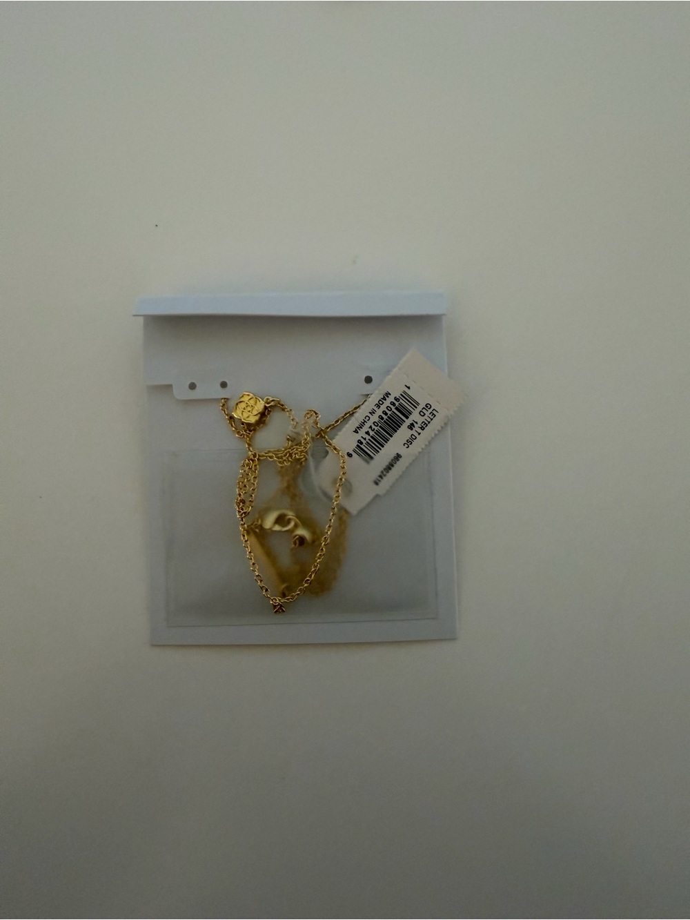 Kendra Scott Gold Pendant Necklace with Mother-of-Pearl and 'T' Initial - Picture 3 of 3